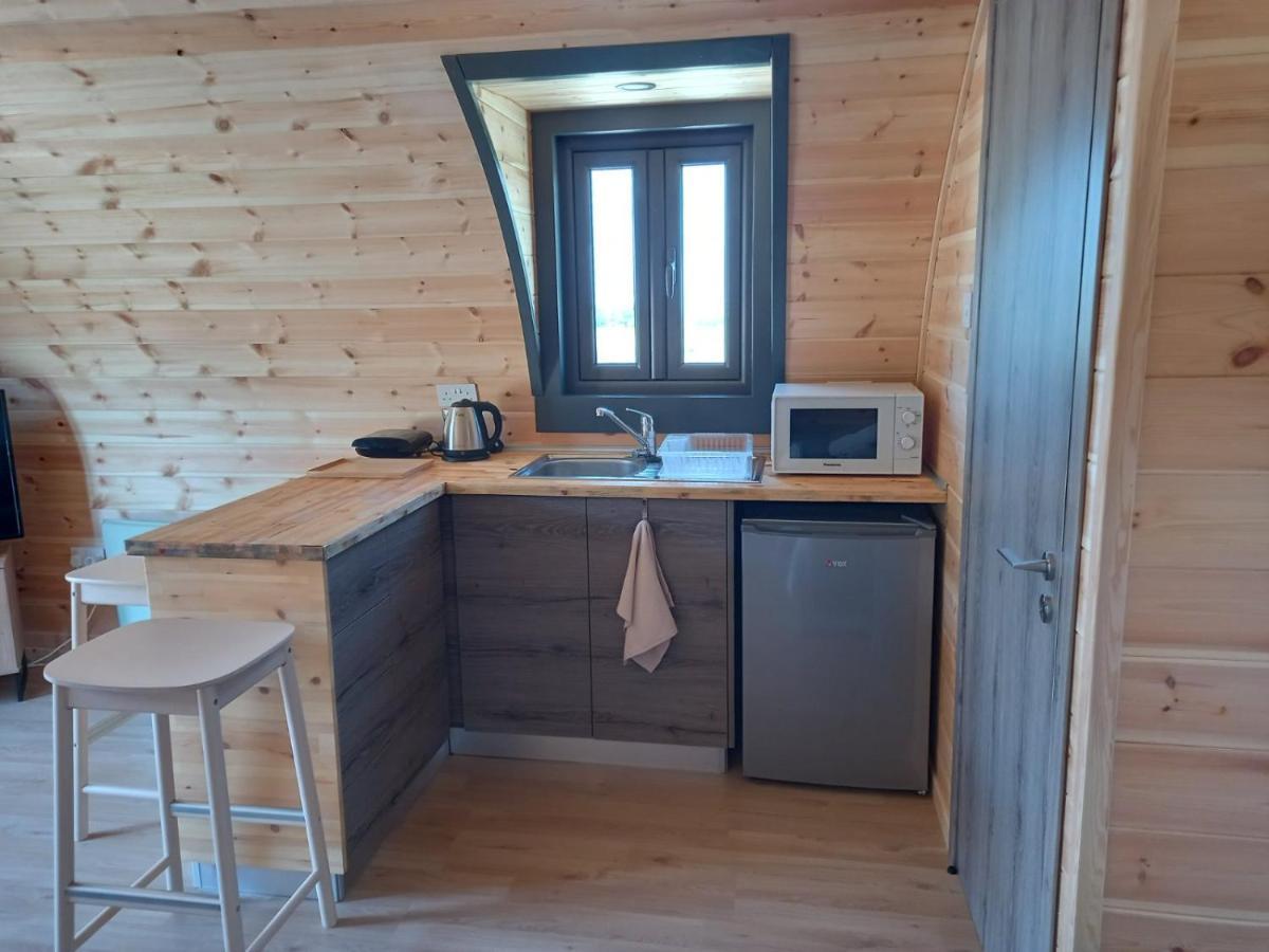 Glamping Pod Hotell Prodromi Exteriör bild