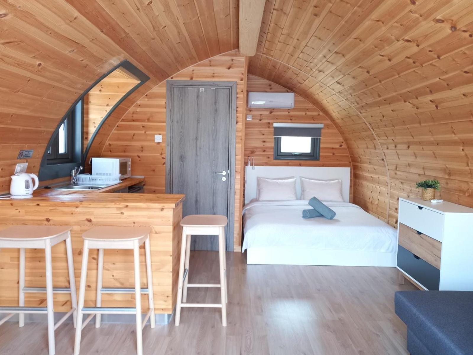 Glamping Pod Hotell Prodromi Exteriör bild